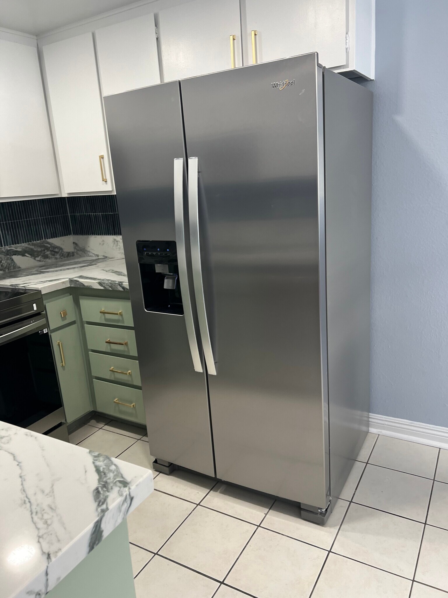 Building Photo - 3939 E Allin St