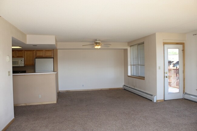 Building Photo - Towers at Lakepoint Condos-2/2 in Frisco w...