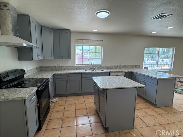 Building Photo - 6475 Stover Ave