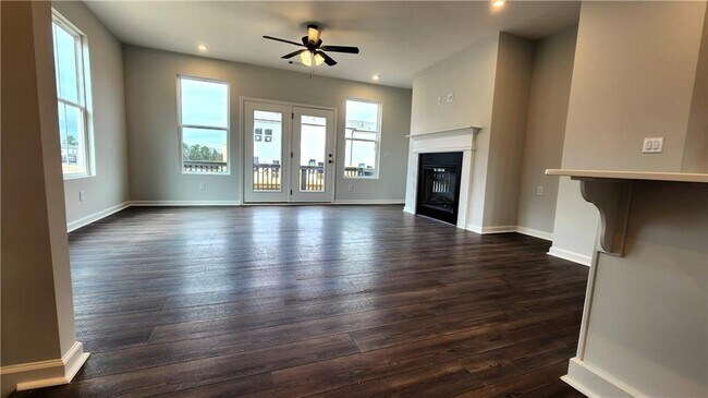 Building Photo - 800 Cameron Trl
