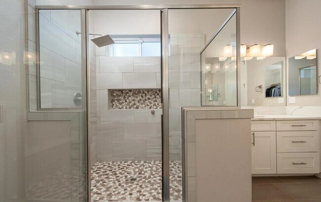 Building Photo - Gorgeous home in New Development
