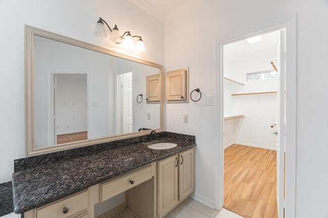 Building Photo - 22 Westwinds Cir