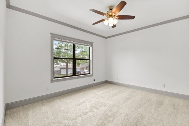 Building Photo - Timeless Elegance in Oak Forest: A Stylish...
