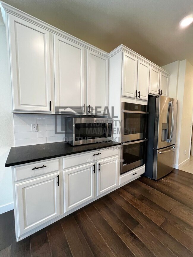 Building Photo - 2888 Fractus St