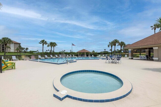 Building Photo - 501 S Seas Dr