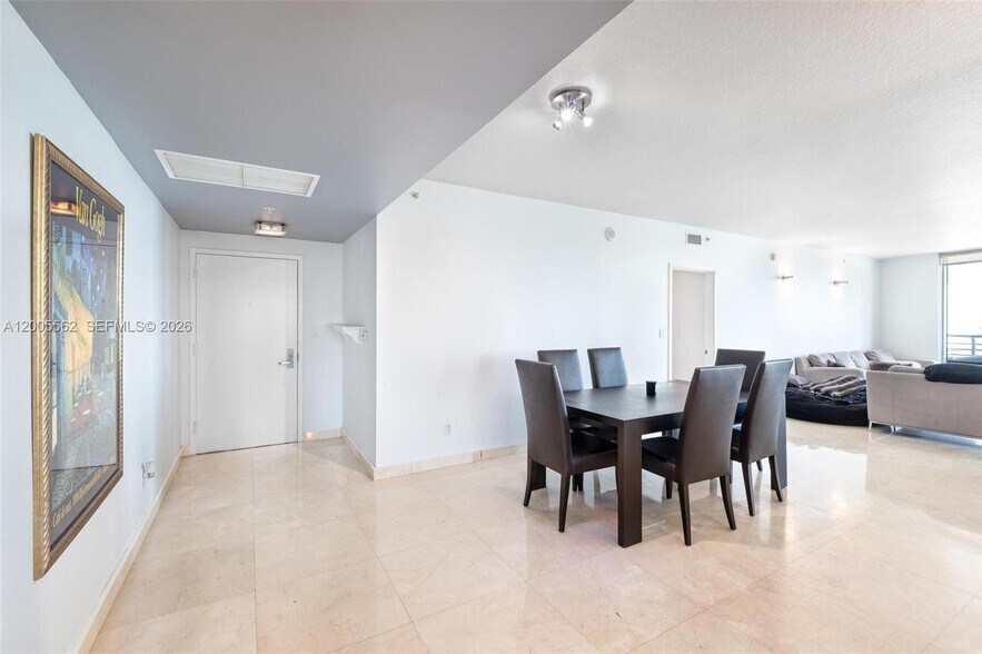 Building Photo - 325 S Biscayne Blvd