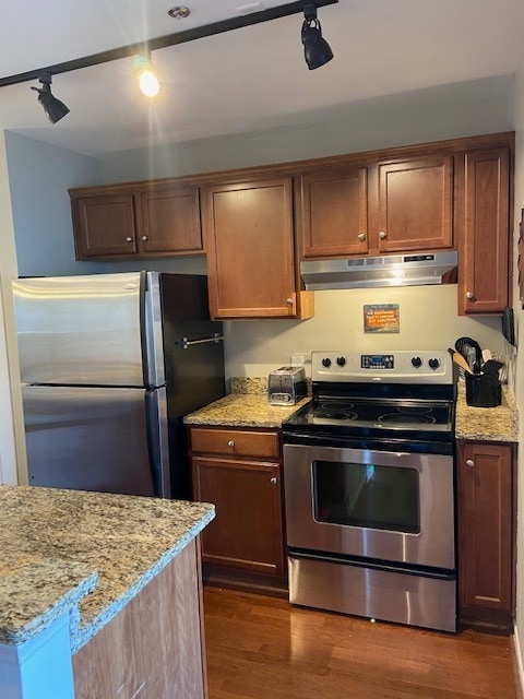 Kitchen - 525 Olmsted Park Pl