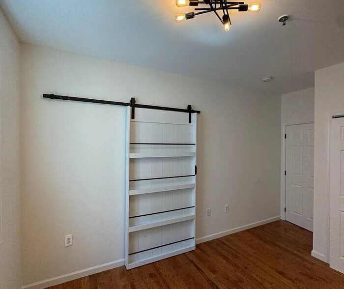 Building Photo - 491 S Clinton St