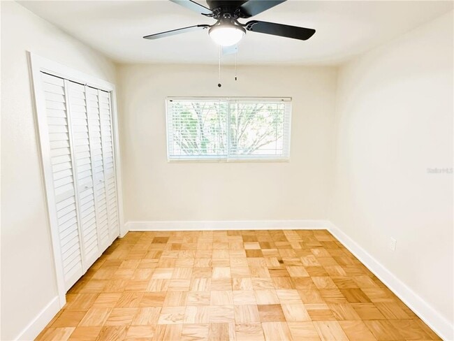 Building Photo - 4640 W Lamb Ave