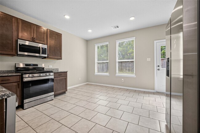 Building Photo - 25937 Northpark Birch Dr