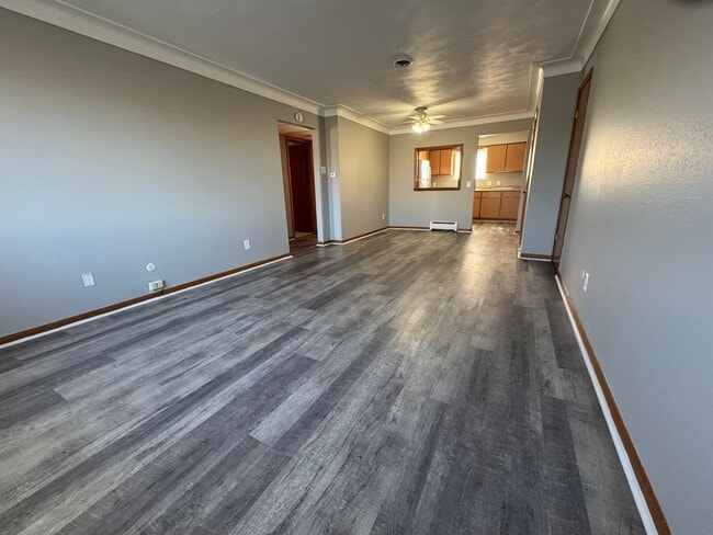 Building Photo - 3935 W Sylvania Ave