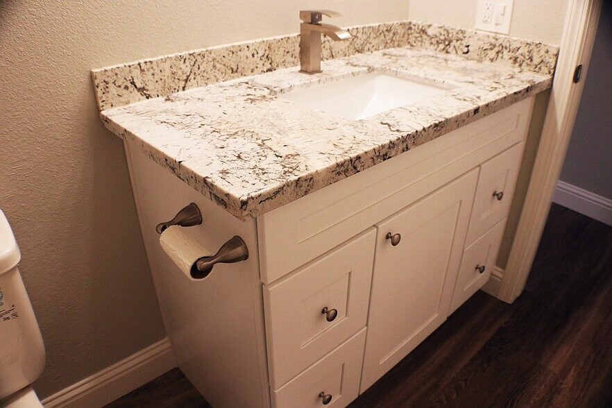 Building Photo - 2302 G St