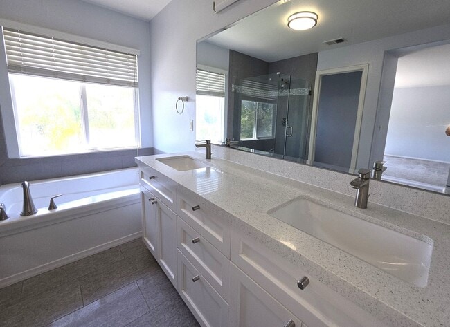 Building Photo - Gorgeous Upgraded Sabre Springs Home