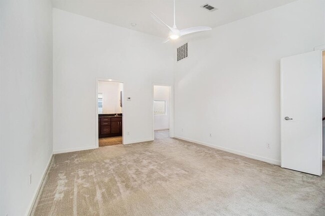Building Photo - 2940 Cline St
