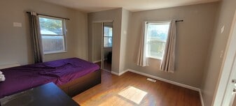 Building Photo - 166-10 140th Ave