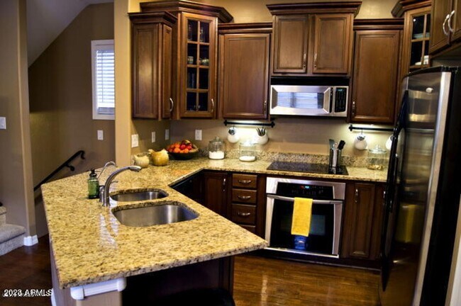 Building Photo - 5713 S 21st Pl