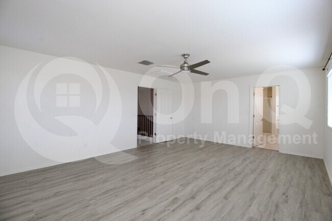Building Photo - 1819 W Bonanza Dr
