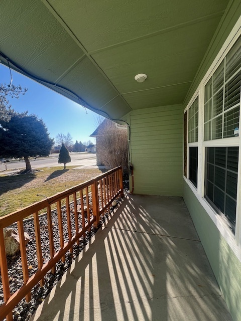 Building Photo - 4 Bed 2 Bath in Nampa!