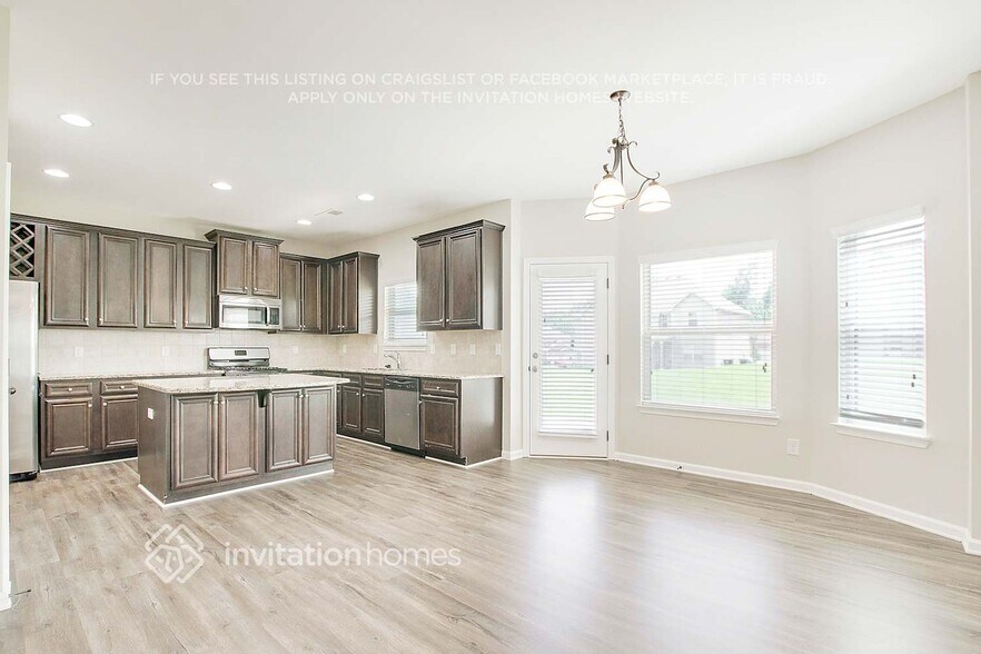 Building Photo - 4058 Dinmont Chase