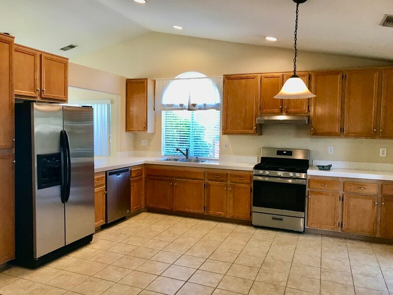 Building Photo - 2497 Glen Meadow Ln