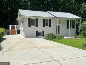 Building Photo - 3990 Admiral Dr