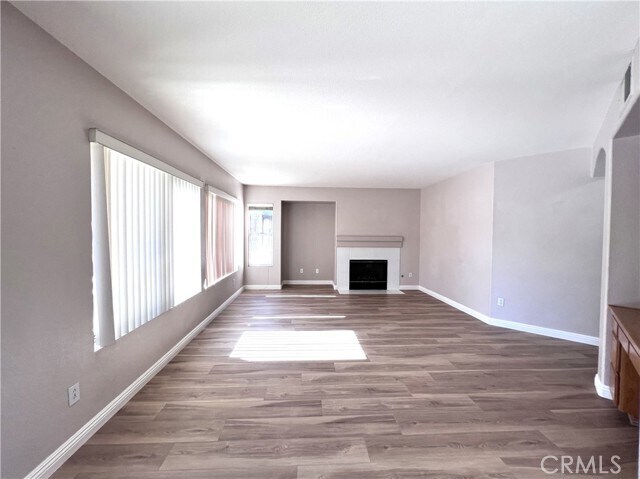 Building Photo - 20865 Oakdale Ln