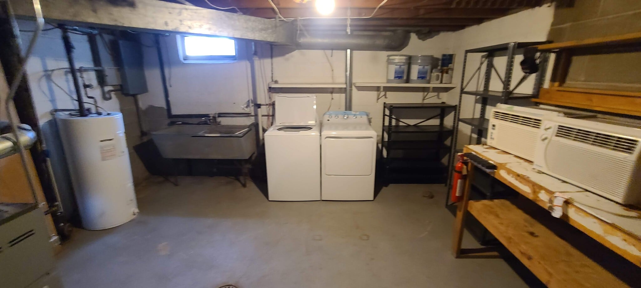 Private Basement with W/D - 301 E. Highland Ave.