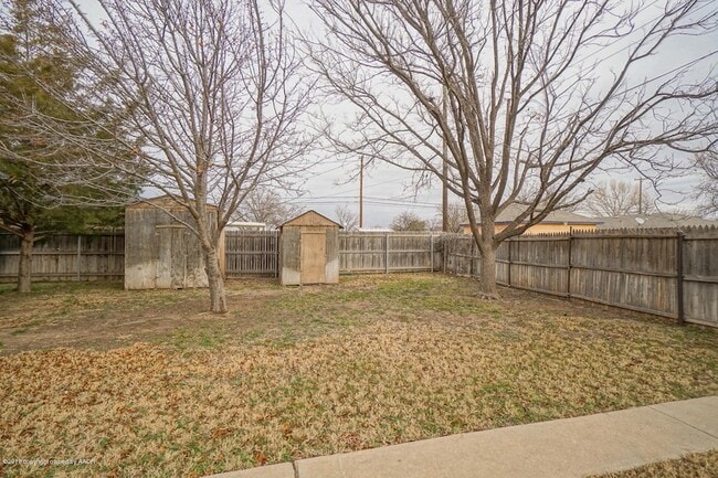 Building Photo - 5103 Mesa Cir