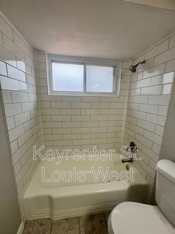 Building Photo - 440 Eichelberger St