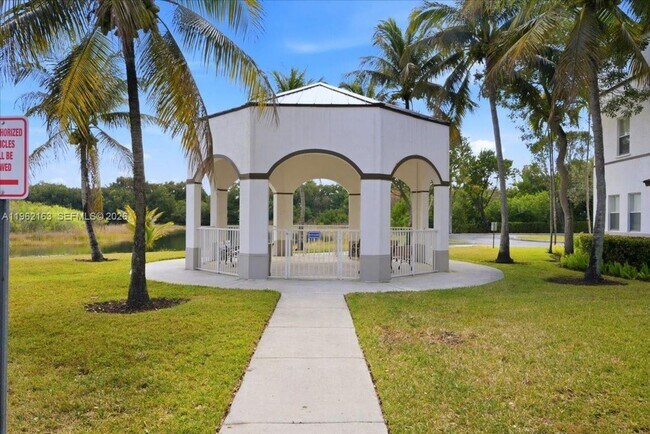 Building Photo - 4435 SW 160th Ave