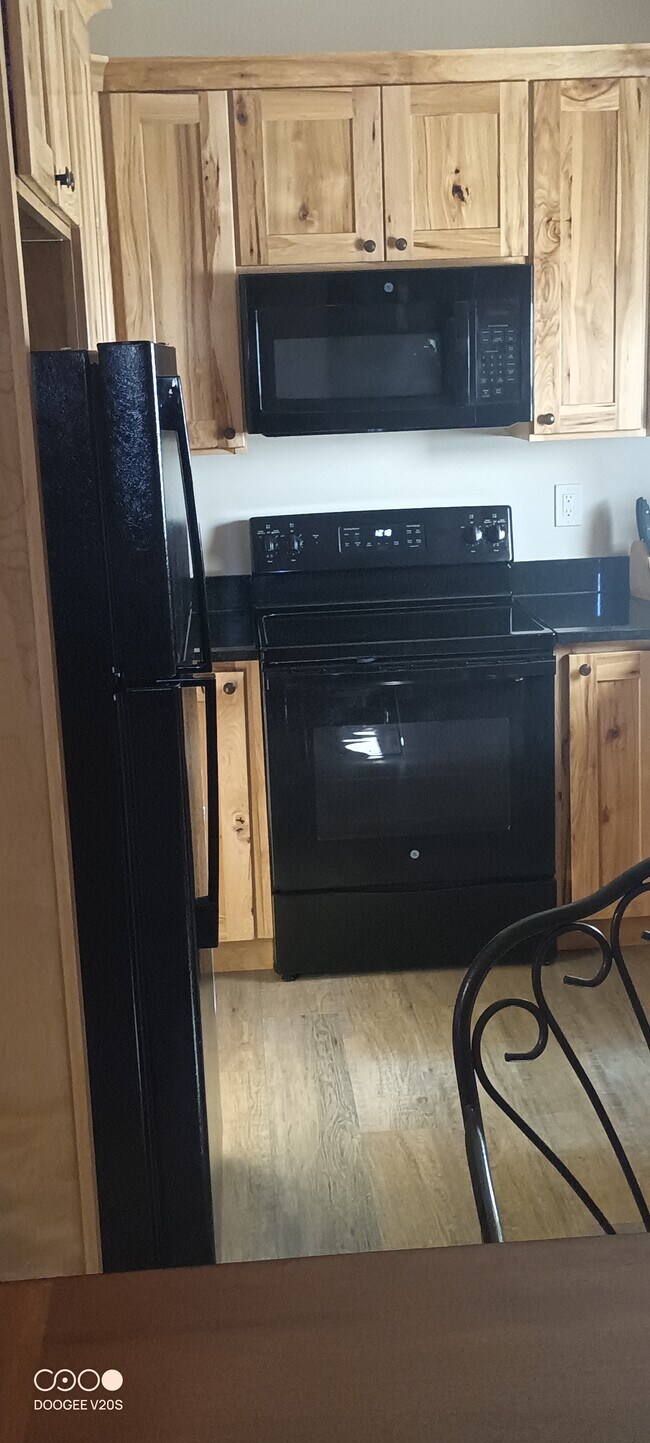 Building Photo - 1040 Rdg Pt Trl