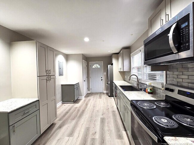 Building Photo - 1917 Catawba St