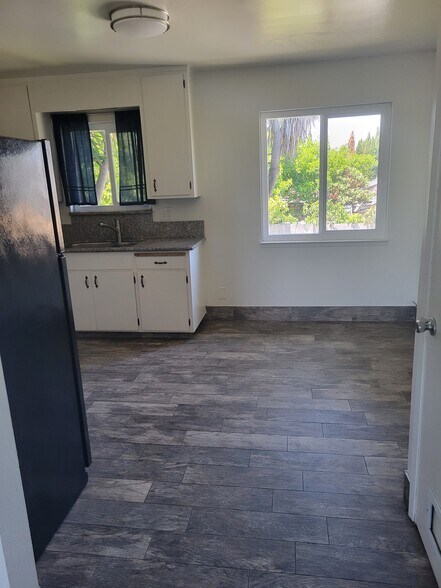 Building Photo - 783 Humboldt St