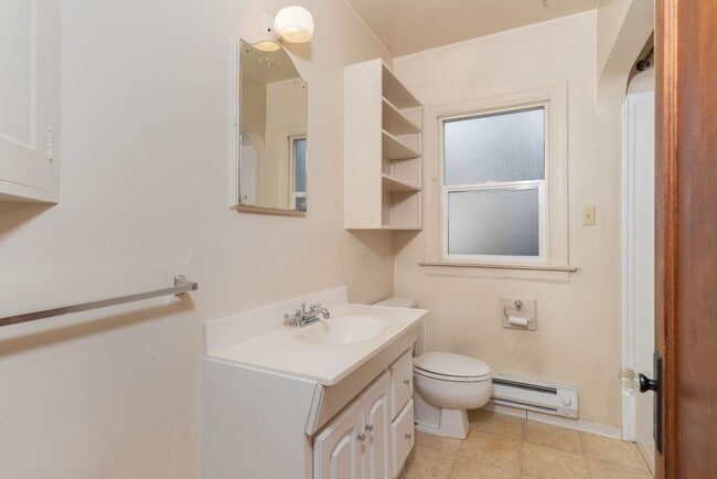 Building Photo - Baran (2018 11th St.)