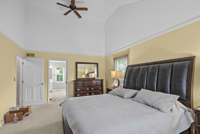 Building Photo - 2231 Remington Dr