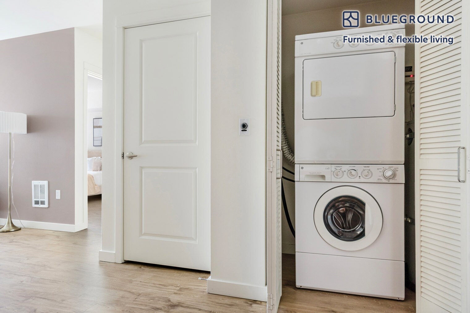 Building Photo - 362 Bellevue Way NE