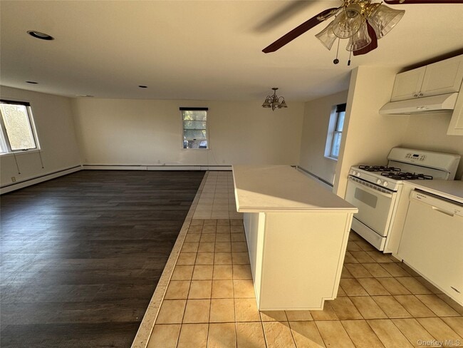 Building Photo - 906 Polk Ave