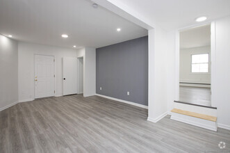 Building Photo - 2879 Fairfield Ave