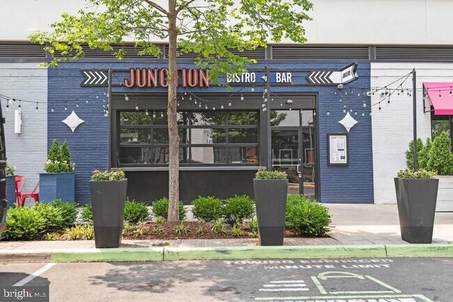 Building Photo - 9071 Loreleigh Way