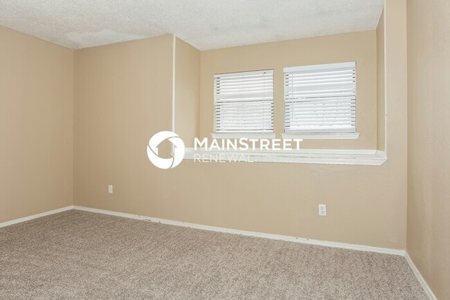 Building Photo - 9313 S Land Ave