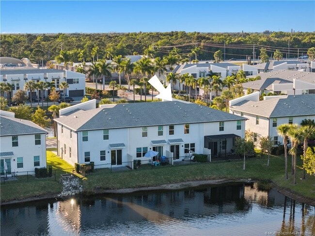 Building Photo - 3931 SE Mentmore Ln