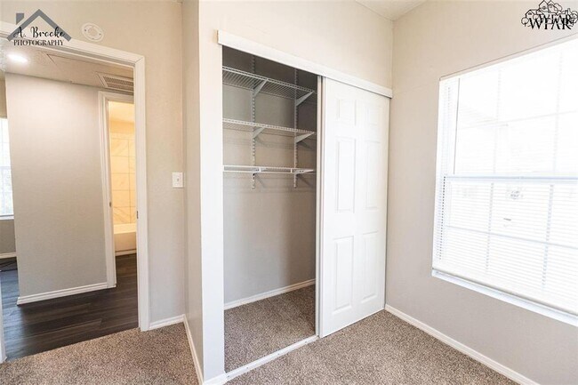 Building Photo - 2172 Ave L