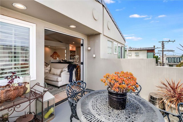 Building Photo - 433 Marine Ave