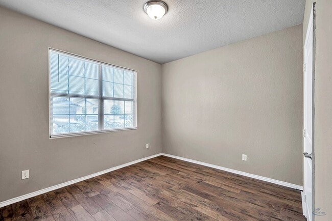 Building Photo - 5 Brooks Ranch Rd