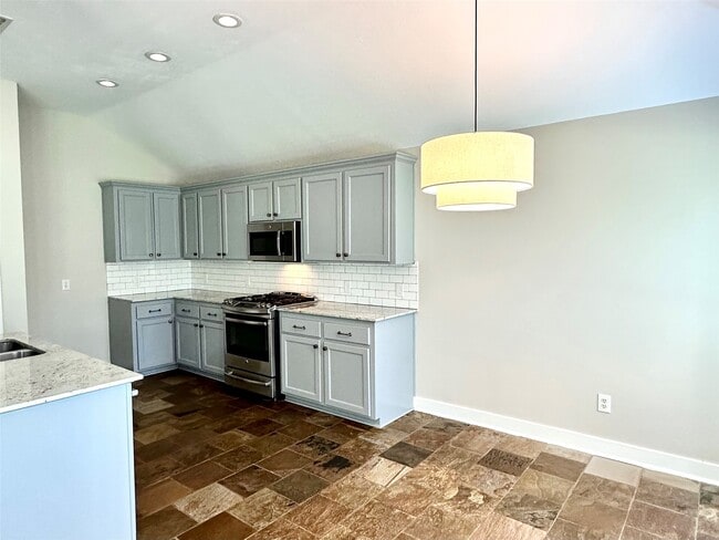 Building Photo - 3126 Ivy Bend Dr
