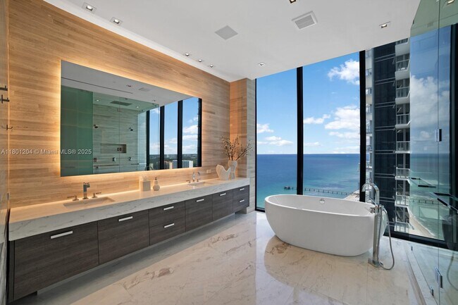 Building Photo - 17141 Collins Ave