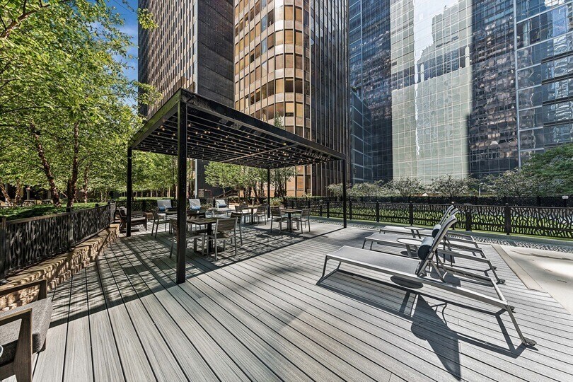 Building Photo - 401 E Ontario St