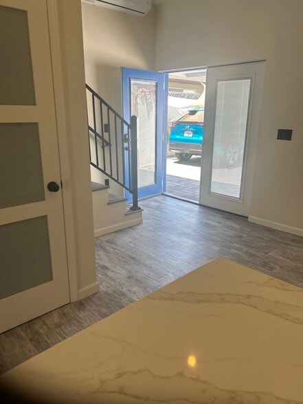 Building Photo - 222 Jackson St