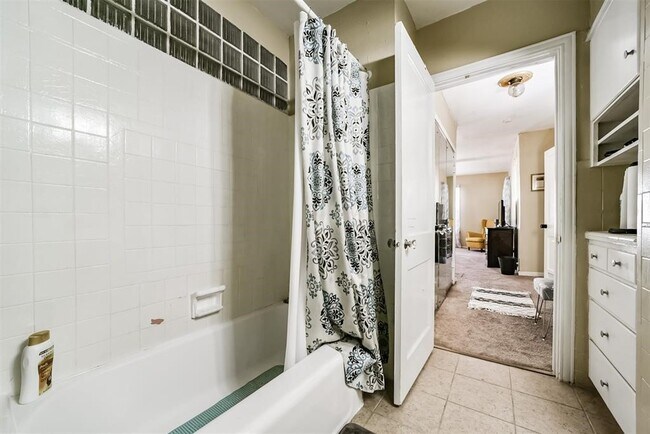 Building Photo - 3423 Ozark St