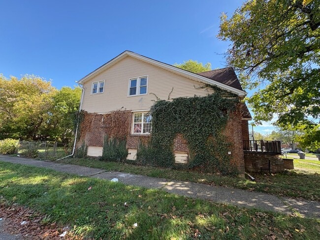 Building Photo - 3 Bedroom Home In Detroit